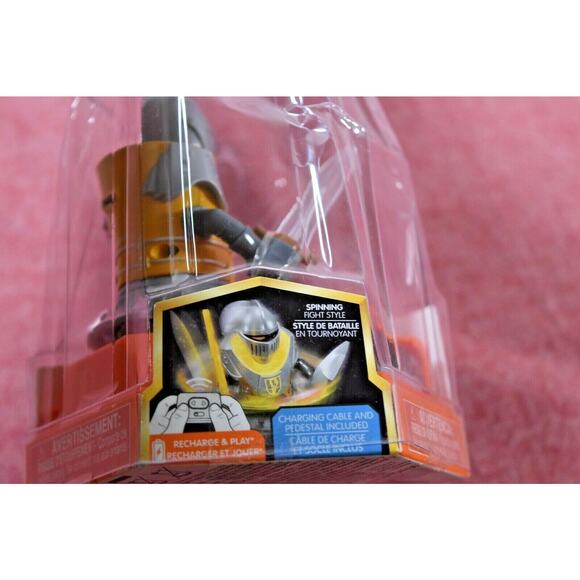 HEXBUG Micro Titans, RC Brawler Bots, The Knight - Picture 4 of 5